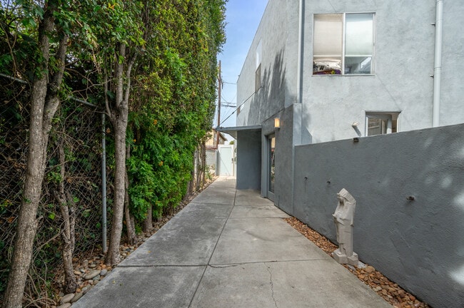 Gated Common Area - 1753 16th St