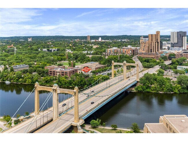 Building Photo - 19 S 1st St