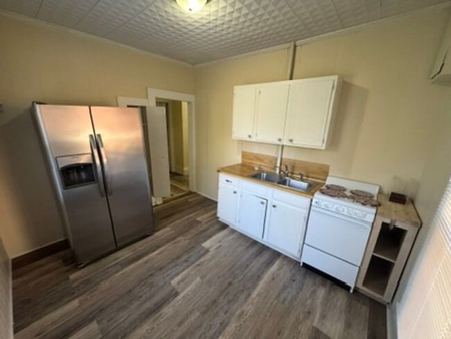 Building Photo - 533 Stockton St