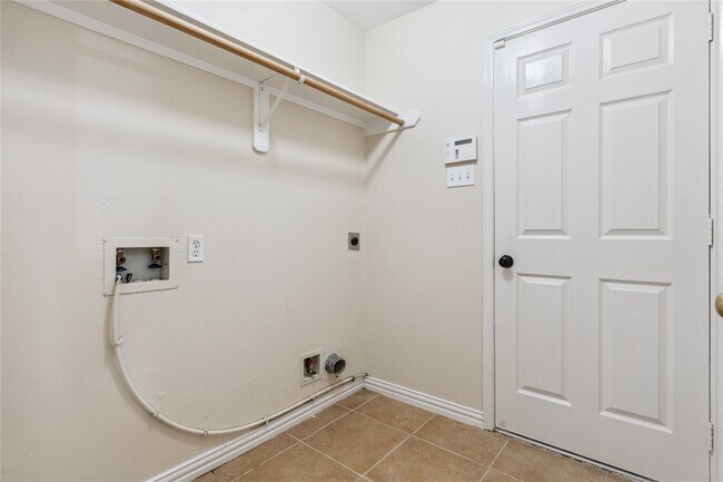 Building Photo - 19511 Ingham Dr