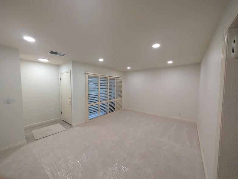 Building Photo - 1952 Pomar Way