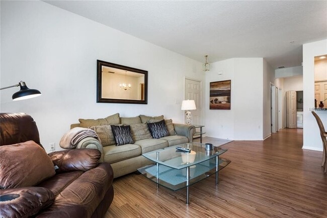 Building Photo - 3742 Parkridge Cir