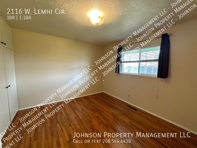 Building Photo - 2116 W Lemhi St