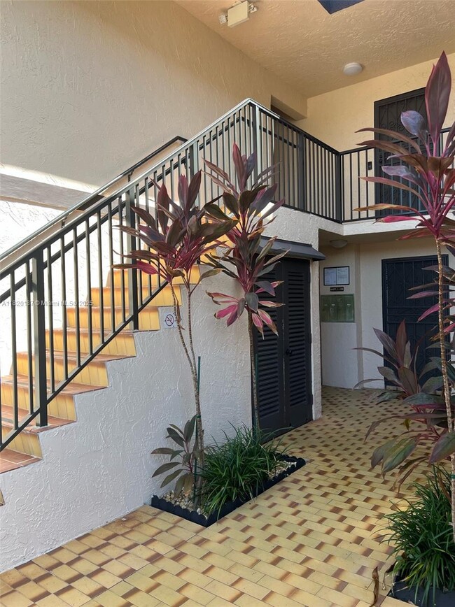 Building Photo - 8425 Harding Ave