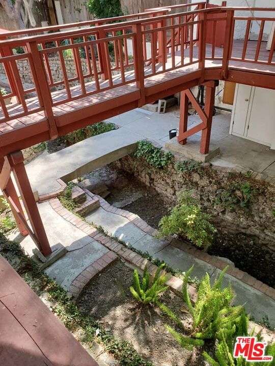 Building Photo - 1037 S Longwood Ave