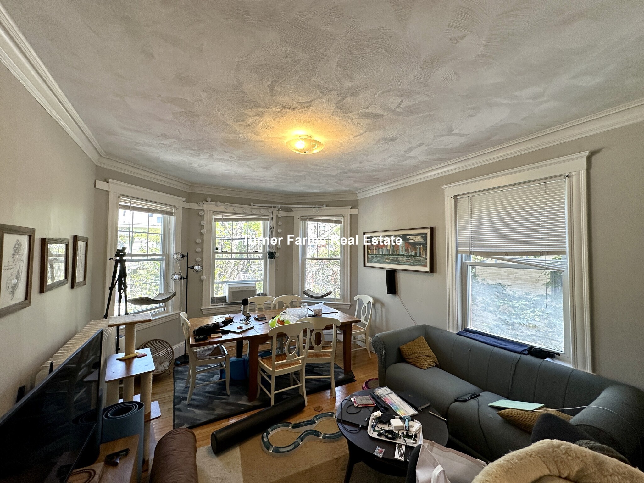 Building Photo - 8A Forest St