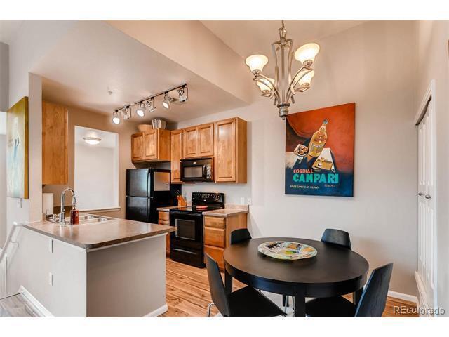 Building Photo - 3870 S Dayton St