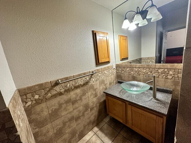 Building Photo - 4136 Tierra Venado Dr