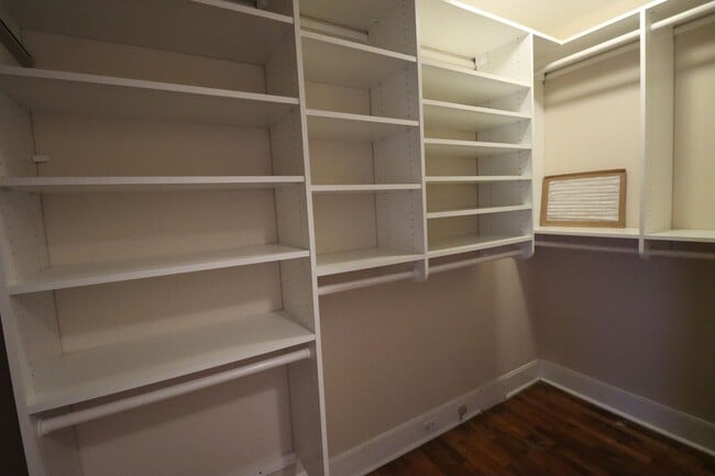 Building Photo - 2716 Heyward St