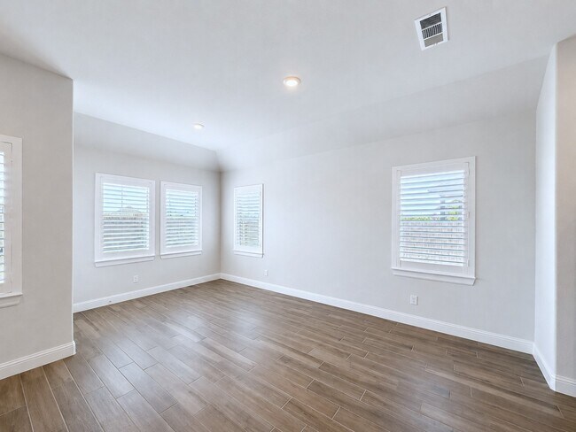 Building Photo - 13203 Wood Leaf Pk
