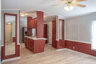 Building Photo - 2-Bedroom with 2 Full Baths in Coffeyville!
