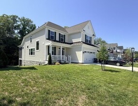Building Photo - 3074 Summer Porch Ave