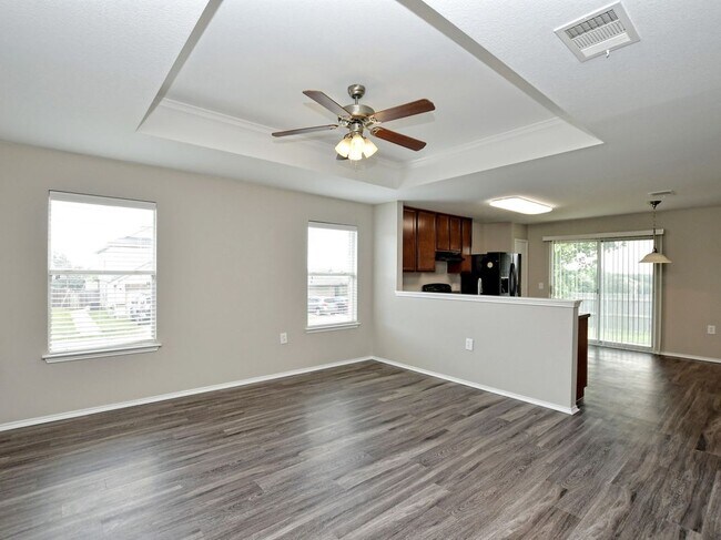 Building Photo - 9025 China Rose Dr