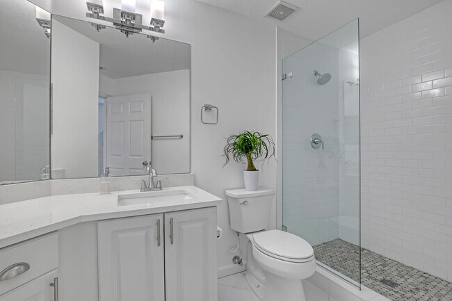 Building Photo - 11026 Legacy Dr