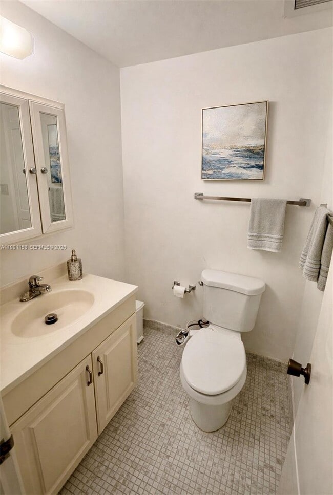 Building Photo - 1980 S Ocean Dr