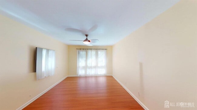 Building Photo - 157 Willowbrook Dr