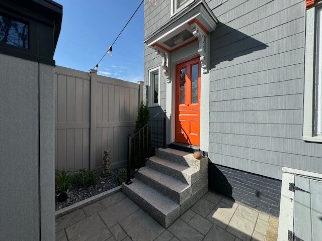 Building Photo - 91 Gray St