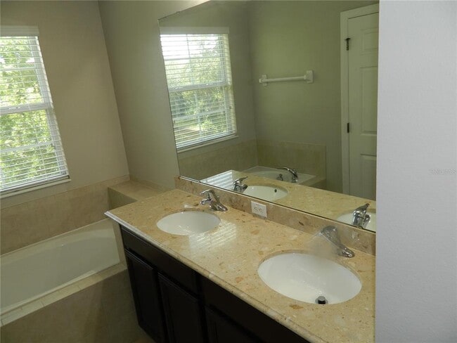 Building Photo - 5182 Sabal Branch Cove