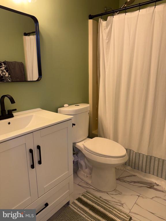Building Photo - 8208 Red Wing Ct