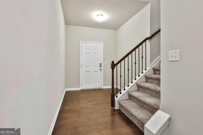 Building Photo - 240 Stillwood Dr