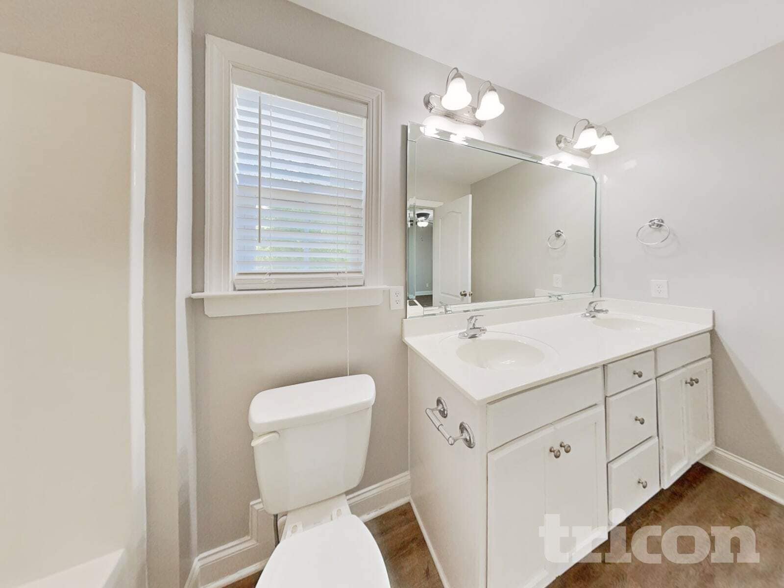 Building Photo - 224 Melanie Ln