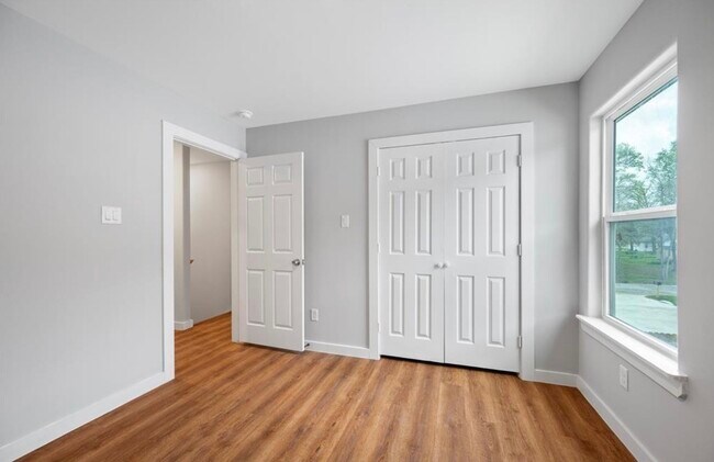 Building Photo - 6617 Bacher St