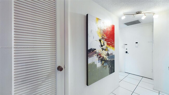 Building Photo - 1600 S Ocean Dr