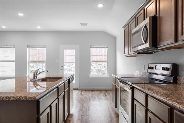 Building Photo - 109 Columbia St