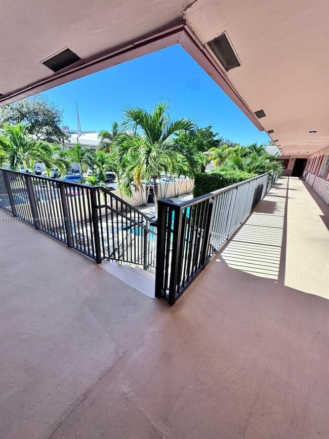 Building Photo - 2451 NE 49th St