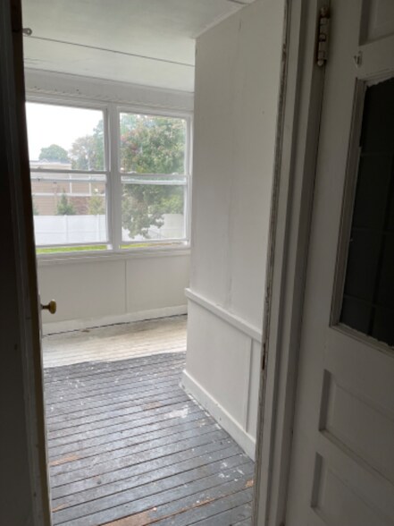 Building Photo - 11 Foley St