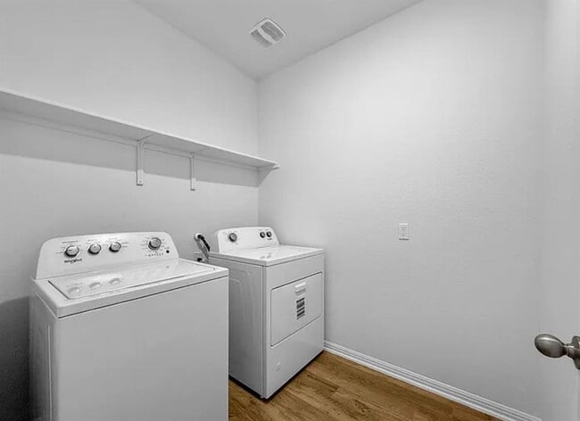 Building Photo - 1941 Crowned Eagle Pass