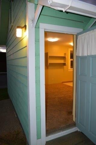 Building Photo - CUTE, COZY CABIN , 1 bedroom studio detached house