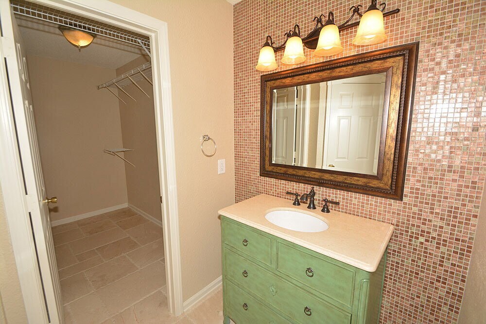 Building Photo - 720 Treyburn Lakes Way