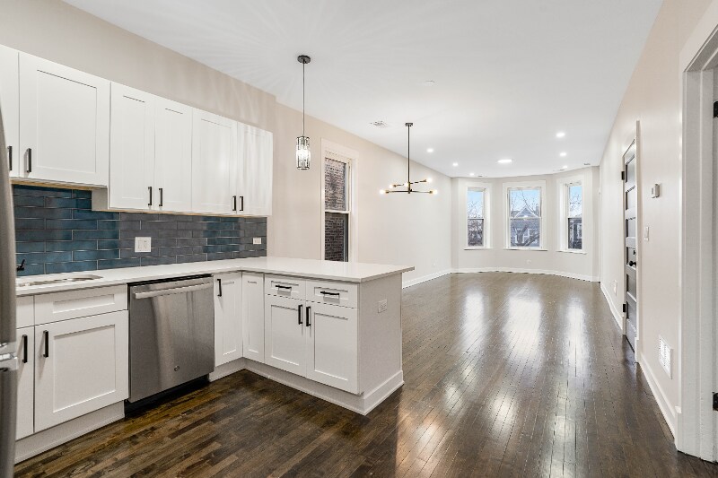 Building Photo - 1704 N Springfield Ave