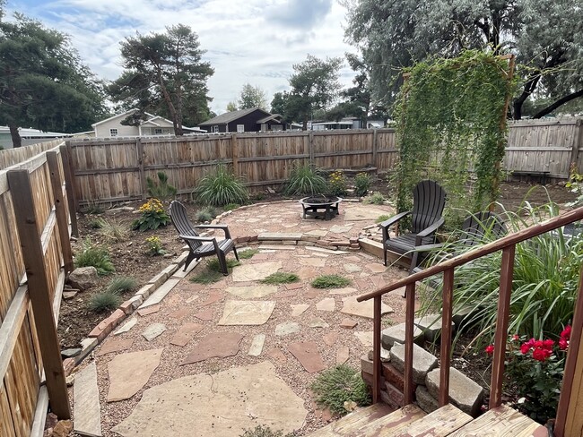 patio - 300 Southridge Pl