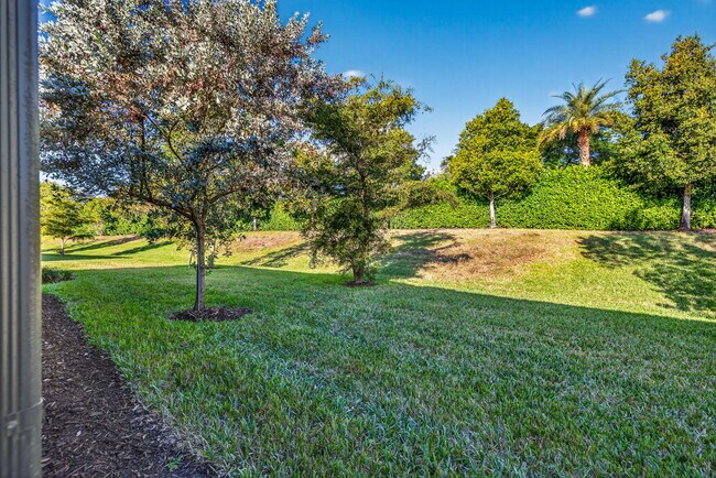 Building Photo - 14567 Edgewater Cir