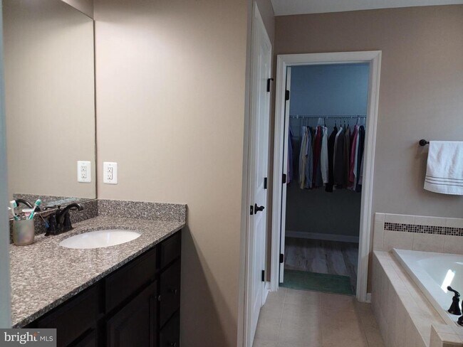 Building Photo - 25501 Emerson Oaks Dr