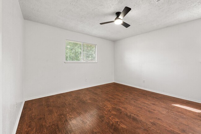 Building Photo - 7018 Stoney River Dr