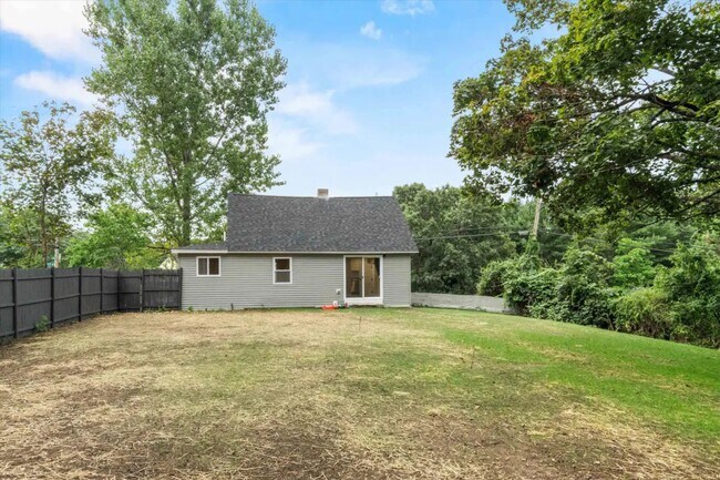 Building Photo - Goffstown Road