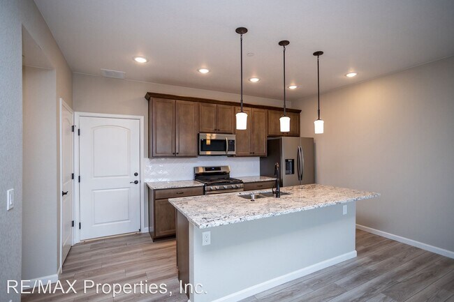 Building Photo - 2 br, 3 bath House - 1623 Spring Water Point