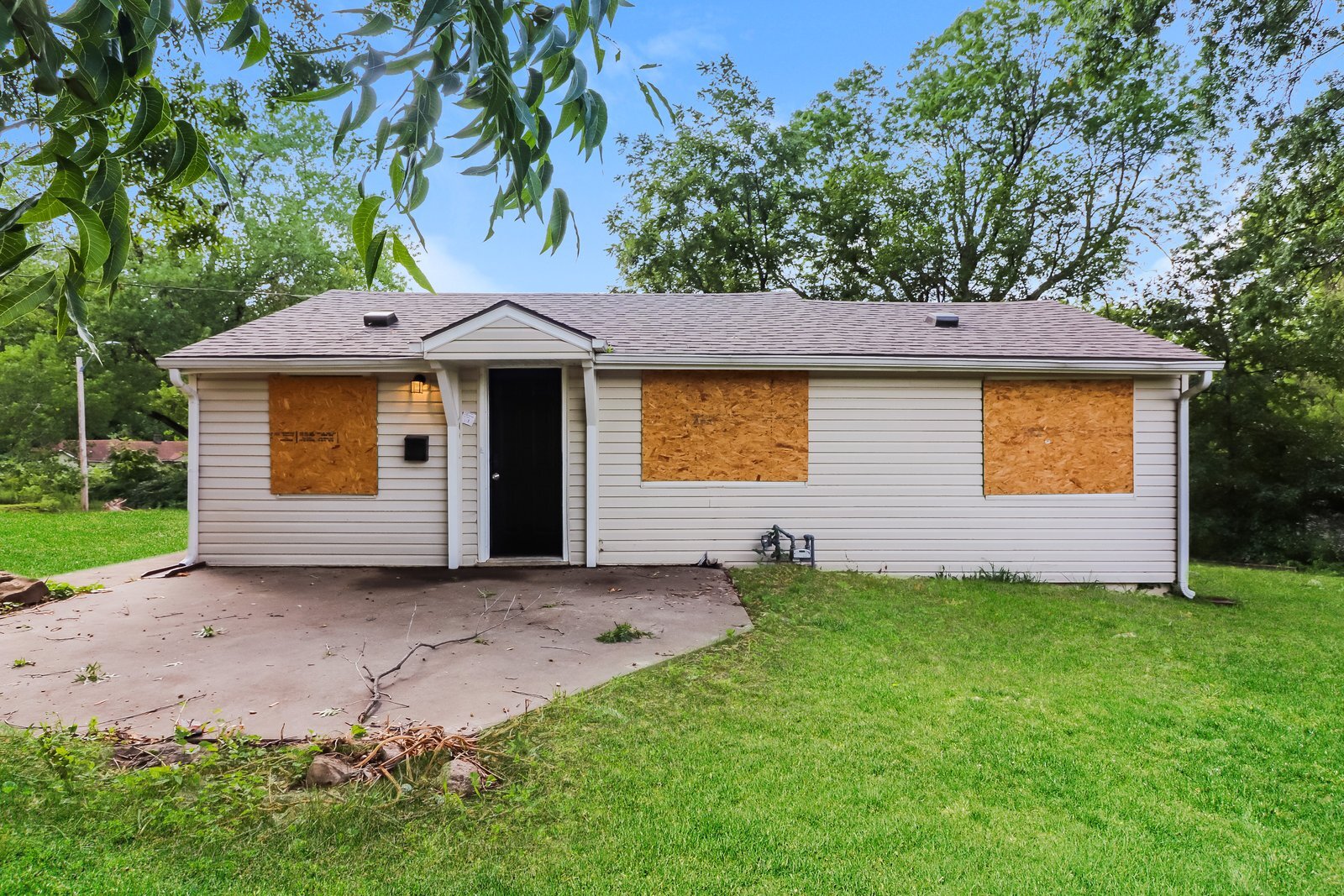 Building Photo - 5240 Byrams Ford Rd