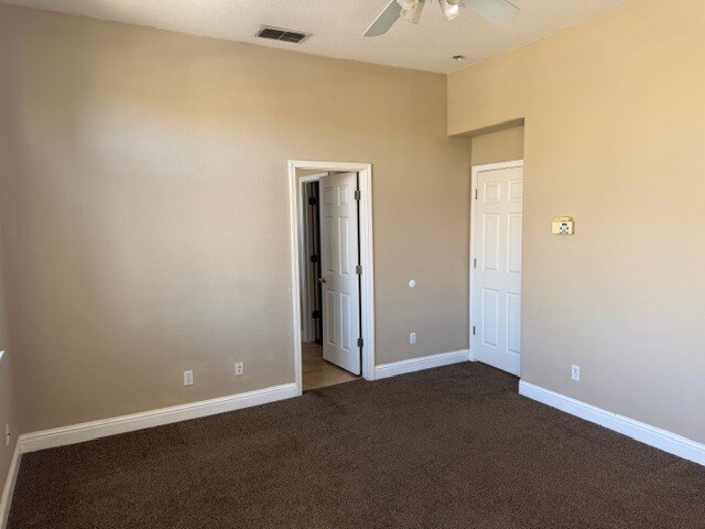 Building Photo - Tracy 3 Bedroom 2.5 Bathroom Home