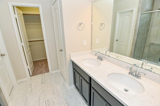 Building Photo - 8807 Trenton Landing Ln