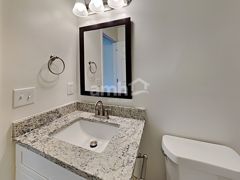 Building Photo - 4294 Windale Dr NW