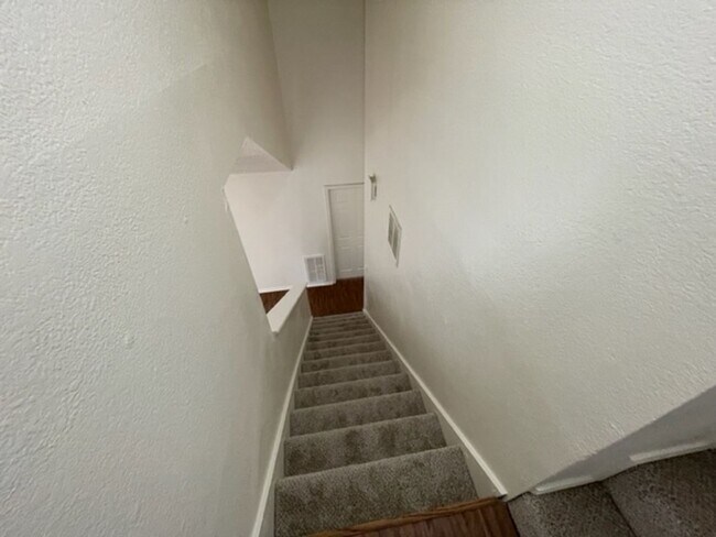Building Photo - Beautiful 2 Story Updated Home in Grand Prairie