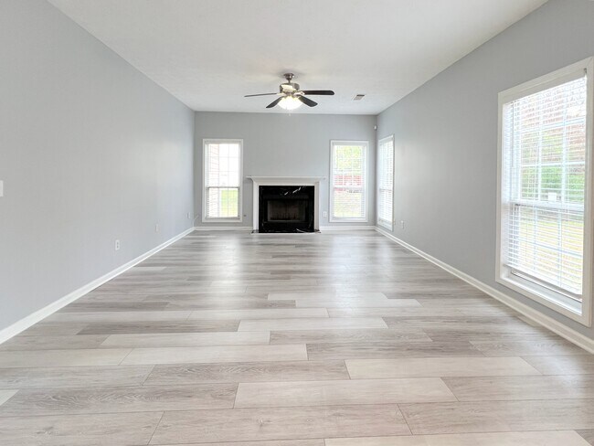 Building Photo - 1924 Riverlanding Cir