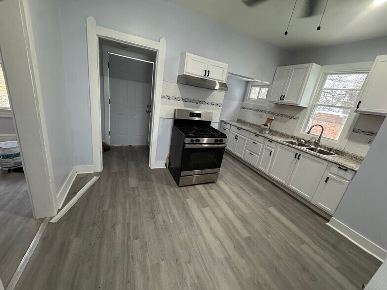 Building Photo - 7926 Cory Ave