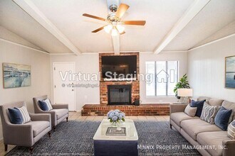 Building Photo - 6111 10th Dr