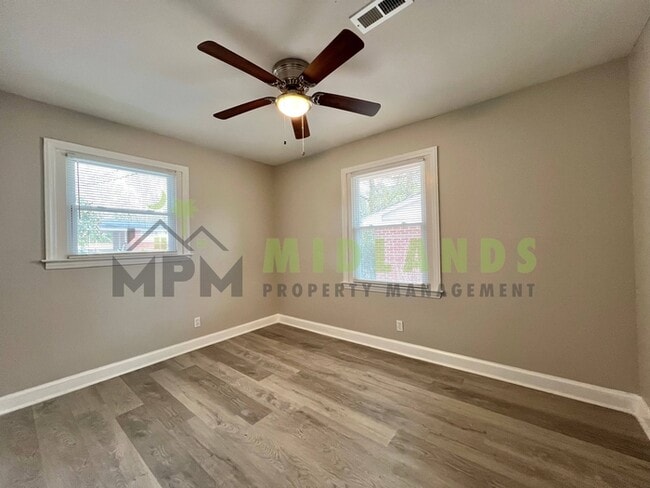 Building Photo - 6811 Doby Dr