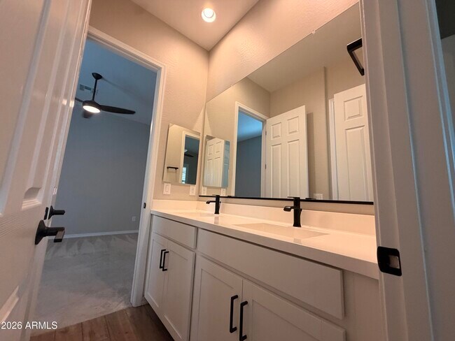 Building Photo - 5151 N 181st Dr